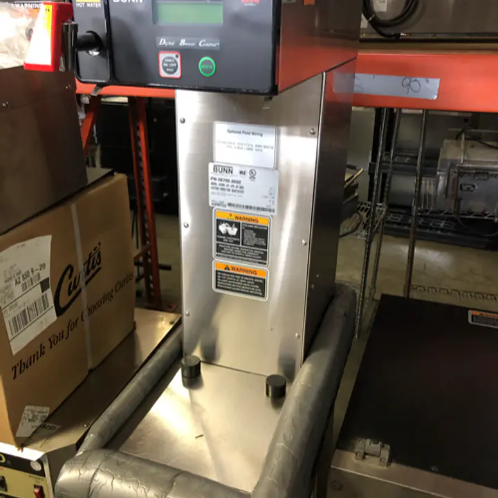 Airpot Coffee Brewer Dual Voltage - Master